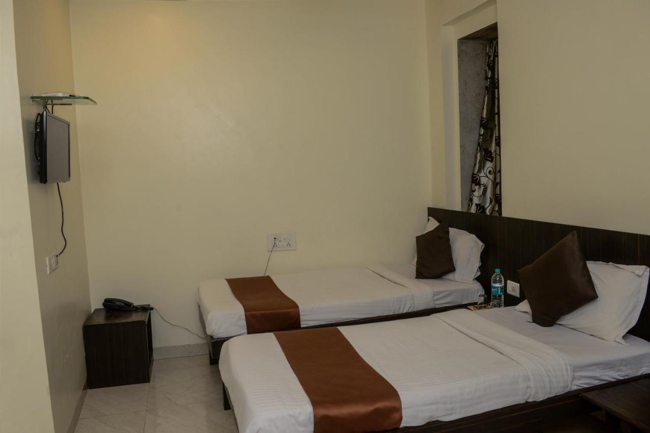 Hotel National Mumbai Exteriör bild